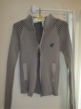 Ribbed Double Zip-Up Sweater in Grey and Black